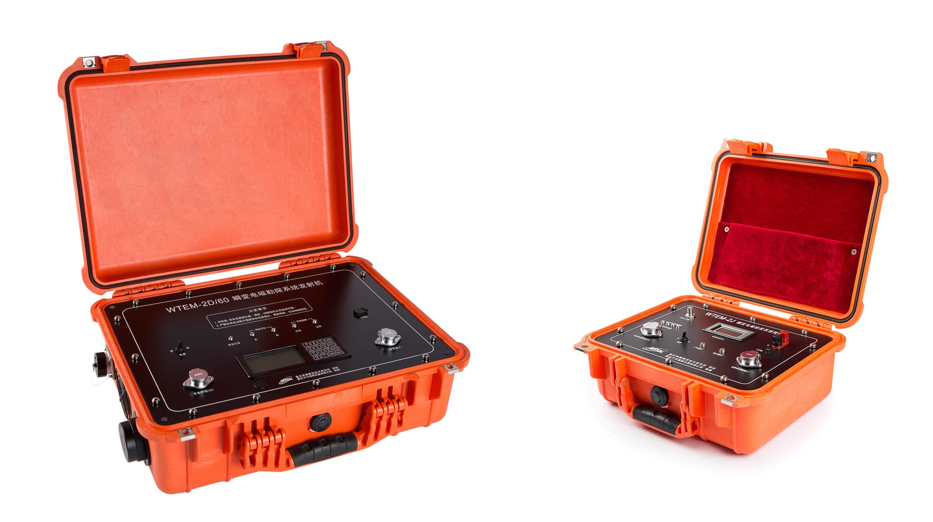Dos maletas naranjas de instrumentos que contienen el transmisor y receptor TEM. Fotografía de equipo de referencia.