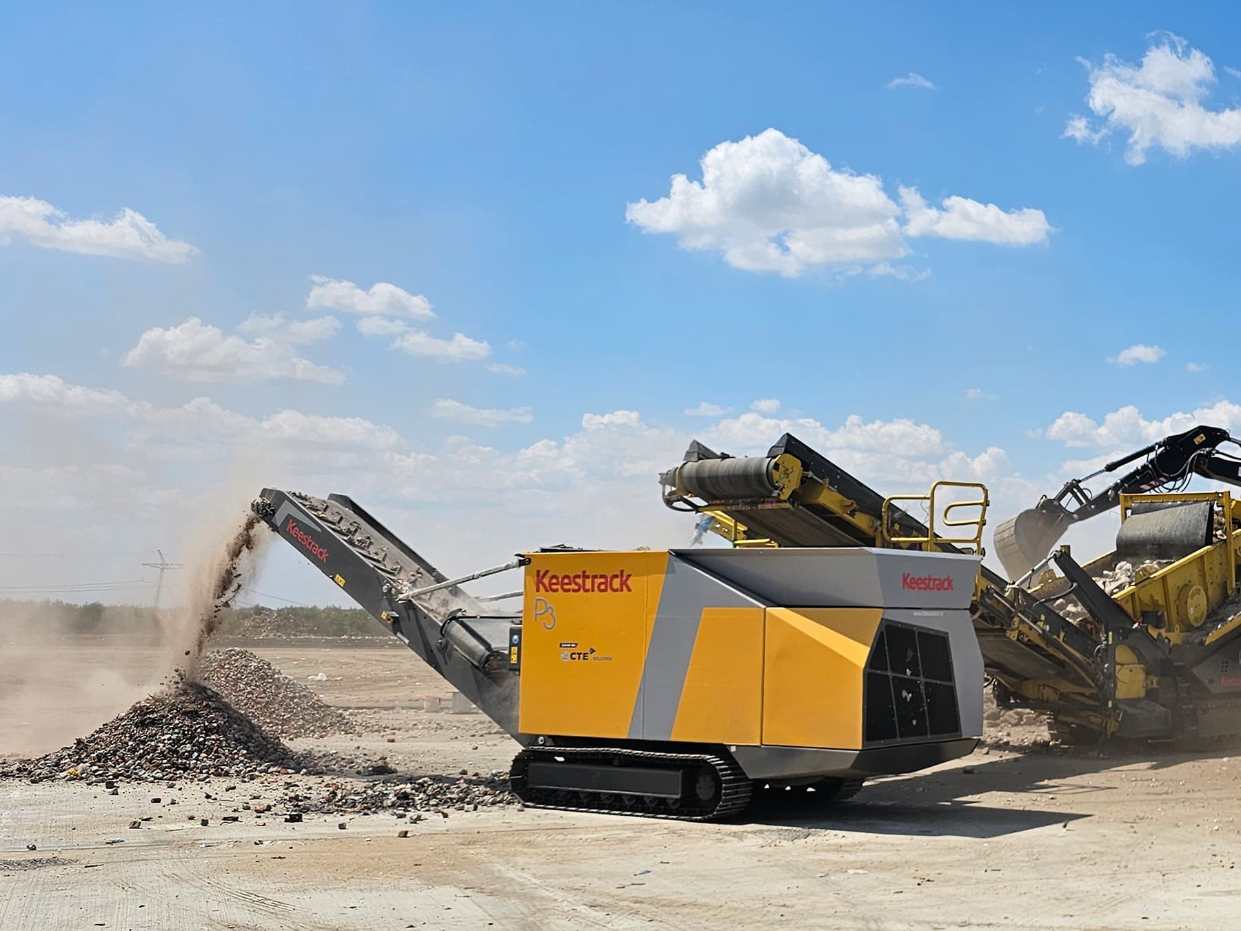 Keestrack P3 tracked, hopper-fed shredder photographed at a materials-processing site. Reference equipment photograph.