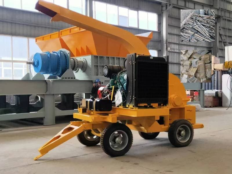 Jinpeng disc wood chipper with a feed chute, disc enclosure, drive motor and wheeled support. Reference equipment photograph.
