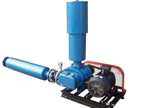 SIGMA Roots blower assembly with a lobed blower, motor drive and connected air silencer. Reference equipment photograph.